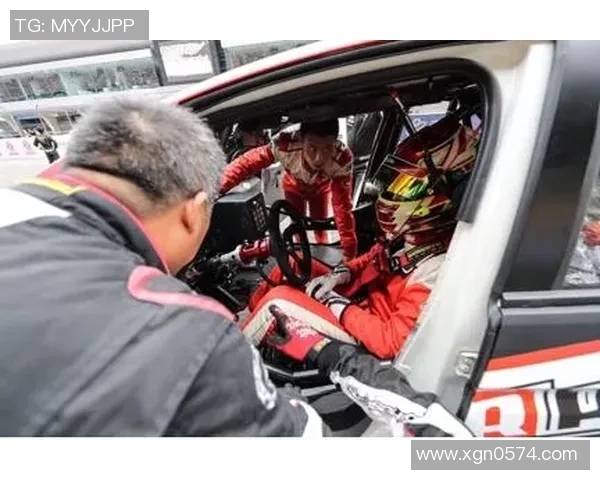 武汉足球队与杭州足球队耐力对决赛后深度分析与反思 武汉足球队与杭州足球队耐力对决赛后深度分析与反思