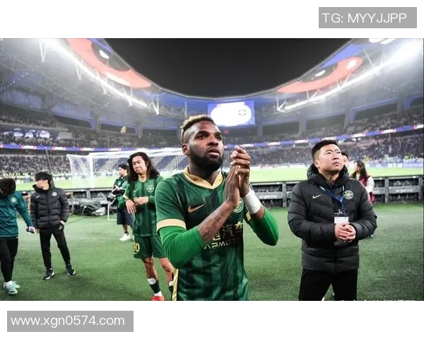 足球明星意外死亡事件引发全球哀悼与反思体育安全问题