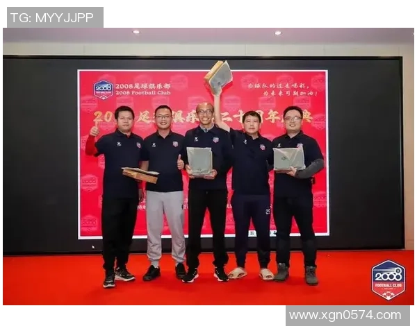 足球明星颁奖盛典背后的故事与那些默默奉献的评委们 足球明星颁奖盛典背后的故事与那些默默奉献的评委们