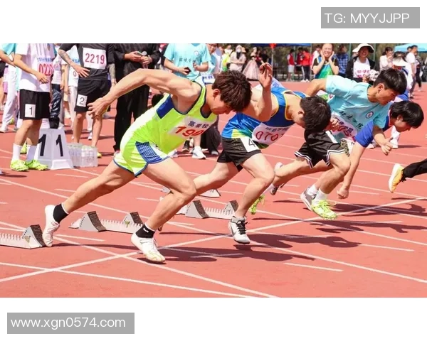 重庆足球队耐力变革引发热议探索新战术与训练模式的结合之路 重庆足球队耐力变革引发热议探索新战术与训练模式的结合之路